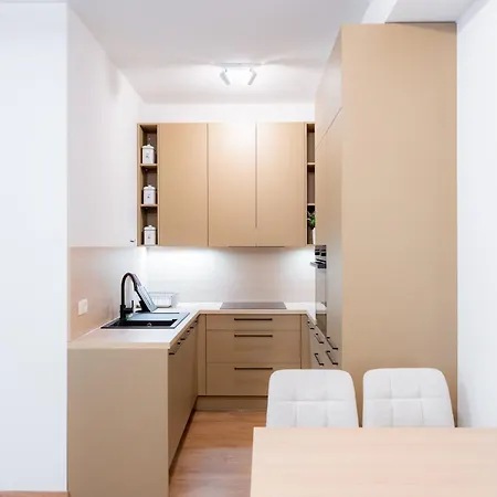 Castle Hill Terrace Apartment *